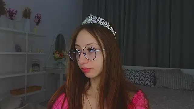 Snapshot of AvrilLeMell chatting on 09-26-25, 10:05 AvrilLeMell online show from 09-26-25, 10:05