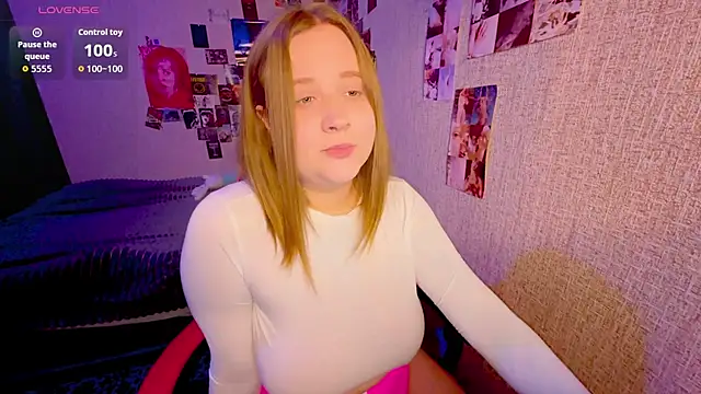 Snapshot of NaomiRey1 chatting on 07-16-26, 09:23 NaomiRey1 online show from 07-16-26, 09:23