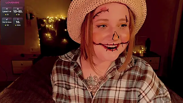 NaomiRey1 online show from 10-31-25, 04:03