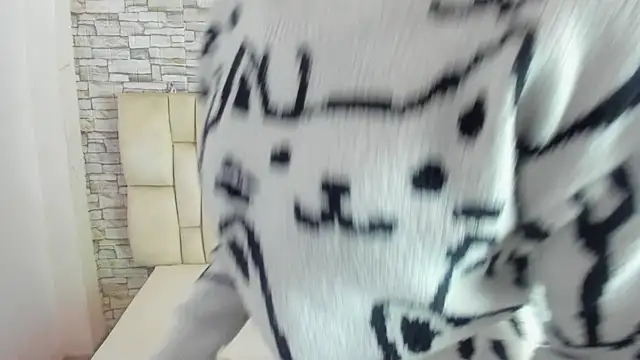 Snapshot of Celesste_doll chatting on 09-22-25, 01:17 Celesste doll online show from 09-22-25, 01:17