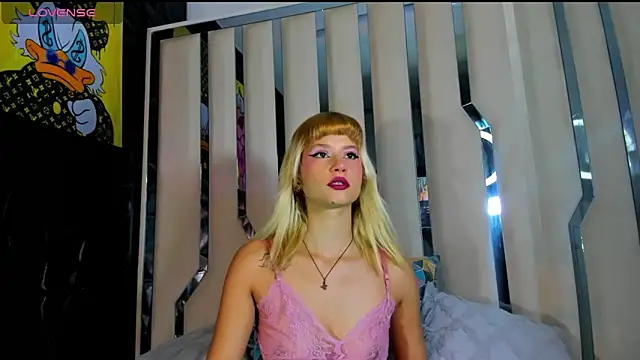 Snapshot of barbieambar chatting on 02-11-26, 06:30 barbieambar online show from 02-11-26, 06:30