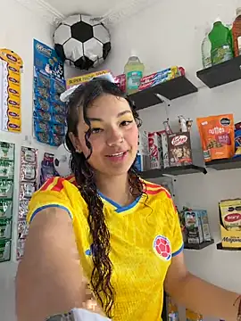 Camilla Miller01 online show from 06-17-26, 06:51