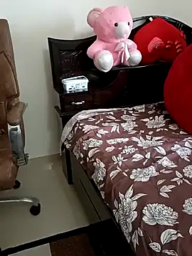 Snapshot of Niharika555 chatting on 03-29-26, 06:04 Niharika555 online show from 03-29-26, 06:04