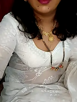 Snapshot of Niharika555 chatting on 04-14-26, 03:39 Niharika555 online show from 04-14-26, 03:39