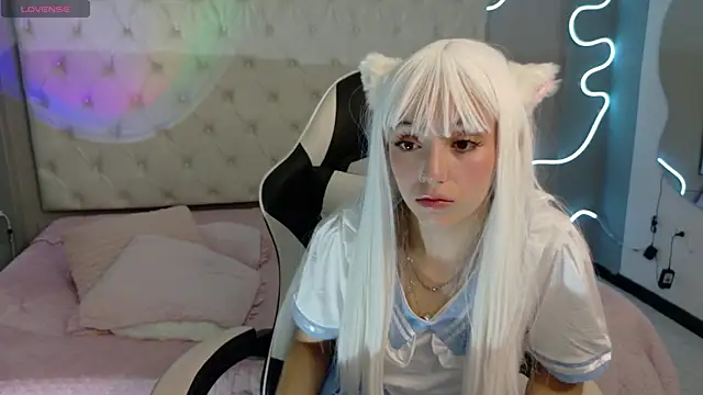 Snapshot of Megan__cole1 chatting on 09-24-25, 04:08 Megan cole1 online show from 09-24-25, 04:08