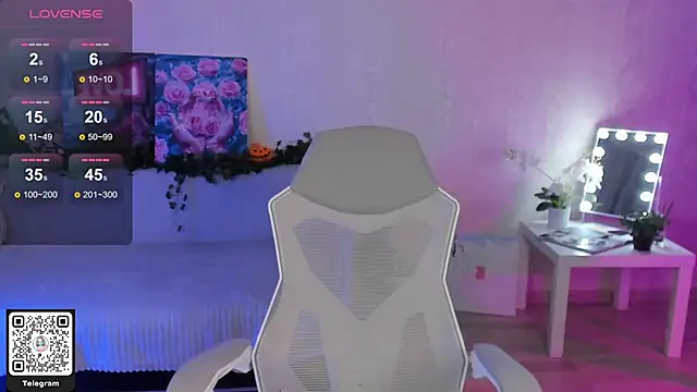 ArleneThomas online show from 12-04-25, 01:43