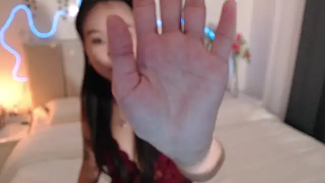 Snapshot of yuna_k chatting on 04-12-26, 10:24 yuna k online show from 04-12-26, 10:24