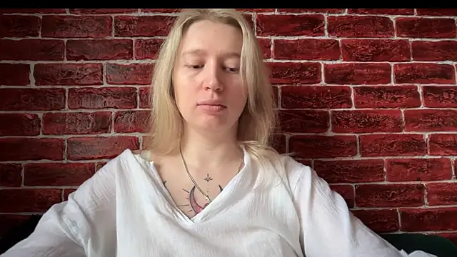 CitrusBlissss online show from 10-31-25, 02:41