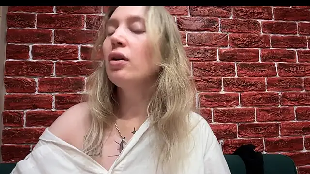 CitrusBlissss online show from 10-22-25, 02:16