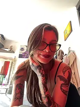 KoraSweett online show from 11-17-25, 07:07