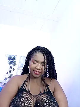 Snapshot of SamaraArtiaga1 chatting on 10-11-25, 10:33 SamaraArtiaga1 online show from 10-11-25, 10:33