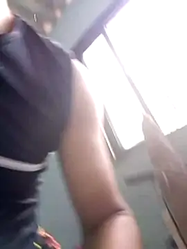 miroqui143 online show from 11-22-25, 02:38