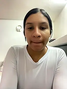 Snapshot of Danny_gonza chatting on 10-12-25, 07:59 Danny gonza online show from 10-12-25, 07:59