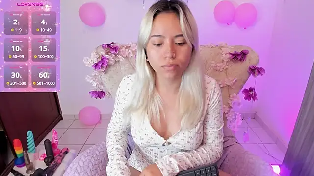 Nataliahenao69 online show from 10-18-25, 05:37