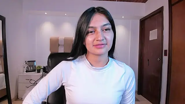 AidaJones online show from 10-10-25, 01:12