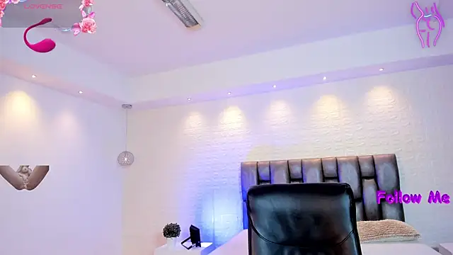 Snapshot of AidaJones chatting on 04-11-26, 12:31 AidaJones online show from 04-11-26, 12:31