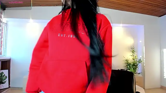 Snapshot of AidaJones chatting on 03-19-26, 11:43 AidaJones online show from 03-19-26, 11:43