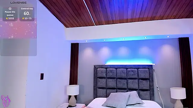 Snapshot of AidaJones chatting on 02-26-26, 11:32 AidaJones online show from 02-26-26, 11:32