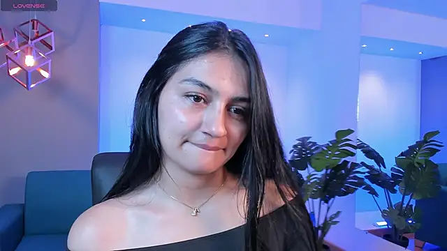 AidaJones online show from 10-23-25, 12:04