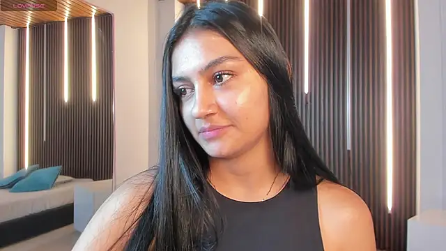 Snapshot of AidaJones chatting on 10-31-25, 02:24 AidaJones online show from 10-31-25, 02:24