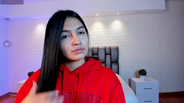 Snapshot of AidaJones chatting on 03-28-26, 11:44 AidaJones online show from 03-28-26, 11:44