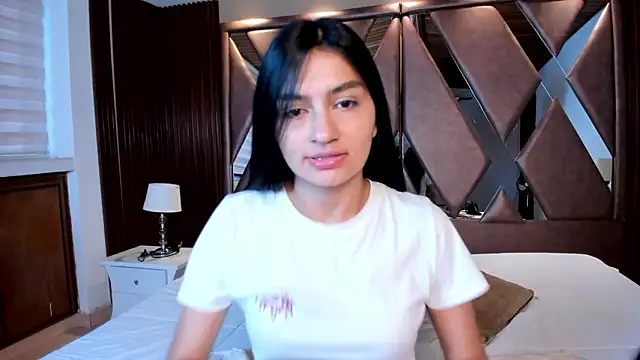 Snapshot of AidaJones chatting on 03-26-26, 11:41 AidaJones online show from 03-26-26, 11:41