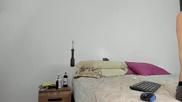 Vivi Jacko online show from 06-19-26, 12:38