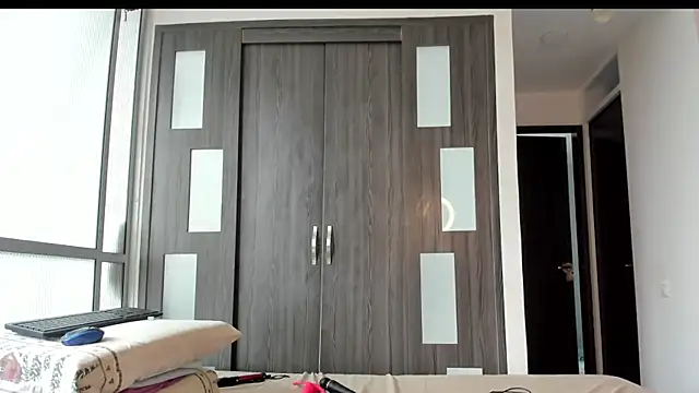 Vivi Jacko online show from 11-09-25, 08:13