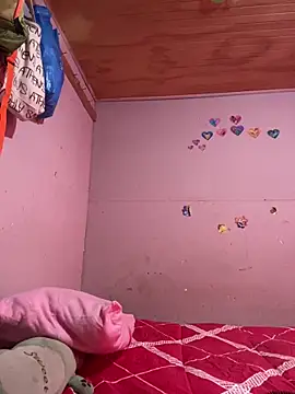 kiittyselenita online show from 04-18-26, 07:40