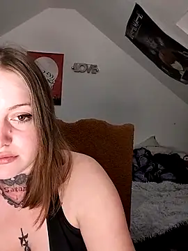 Amatrice X online show from 04-22-26, 10:16