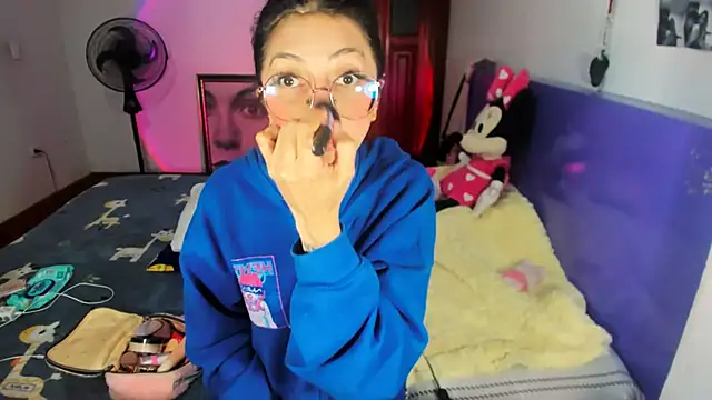 Anais lux online show from 06-27-26, 12:16