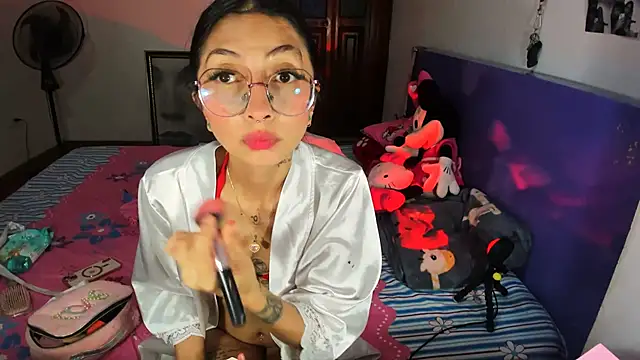 Anais lux online show from 06-16-26, 11:49
