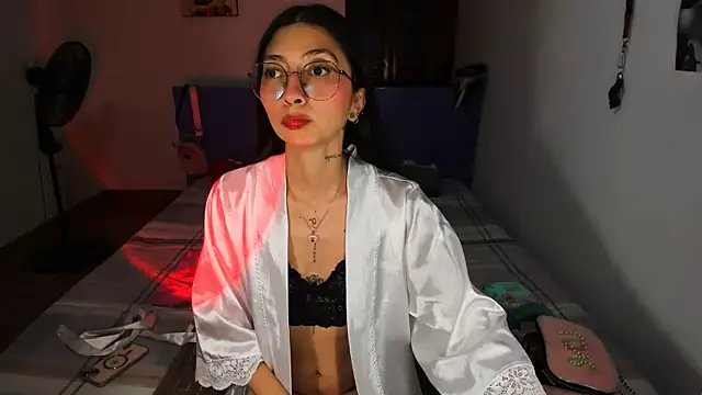 Snapshot of Anais_lux chatting on 05-30-26, 11:54 Anais lux online show from 05-30-26, 11:54