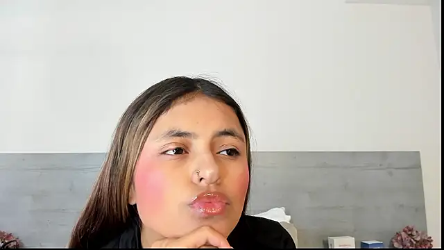 sunnyWhitee online show from 03-24-26, 07:14