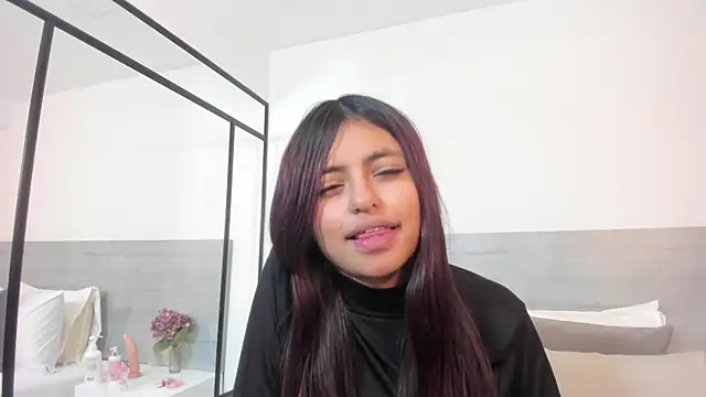 Snapshot of sunnyWhitee chatting on 09-12-25, 11:26 sunnyWhitee online show from 09-12-25, 11:26