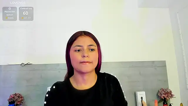 Snapshot of sunnyWhitee chatting on 05-22-26, 07:12 sunnyWhitee online show from 05-22-26, 07:12