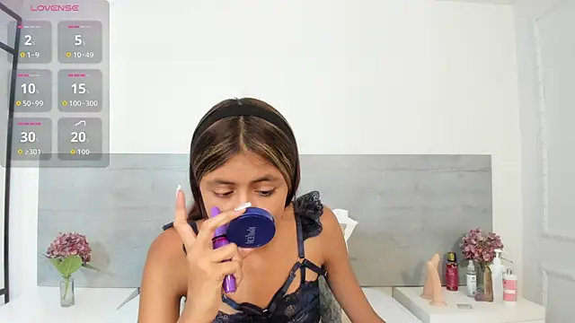 sunnyWhitee online show from 12-04-25, 07:24