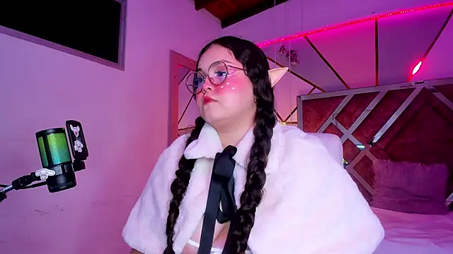 ShylySweet online show from 02-25-26, 05:29