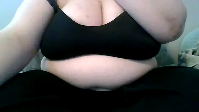 sarahcakes223 online show from 04-30-26, 10:36