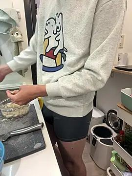 Snapshot of qaz23257 chatting on 03-04-26, 06:10 qaz23257 online show from 03-04-26, 06:10