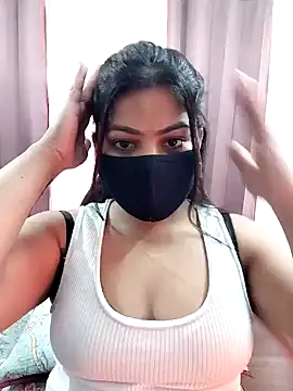 Snapshot of Aavya_007 chatting on 02-19-26, 04:09 Aavya 007 online show from 02-19-26, 04:09