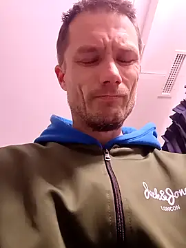 Snapshot of Wilsonn86 chatting on 02-08-26, 04:48 Wilsonn86 online show from 02-08-26, 04:48