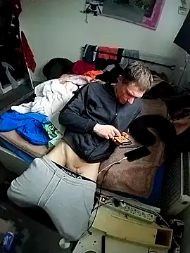 Snapshot of Wilsonn86 chatting on 02-20-26, 07:43 Wilsonn86 online show from 02-20-26, 07:43