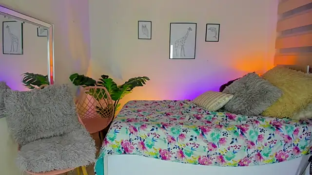 Snapshot of LusyKitty chatting on 09-17-25, 03:03 LusyKitty online show from 09-17-25, 03:03