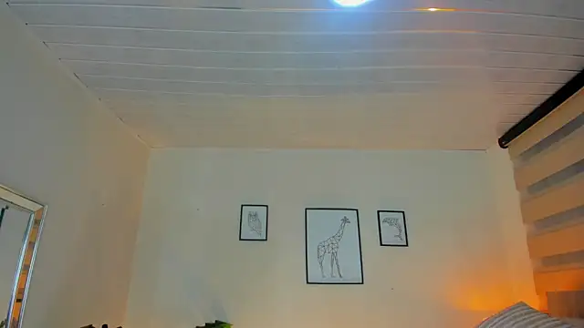 Snapshot of LusyKitty chatting on 09-09-25, 03:21 LusyKitty online show from 09-09-25, 03:21