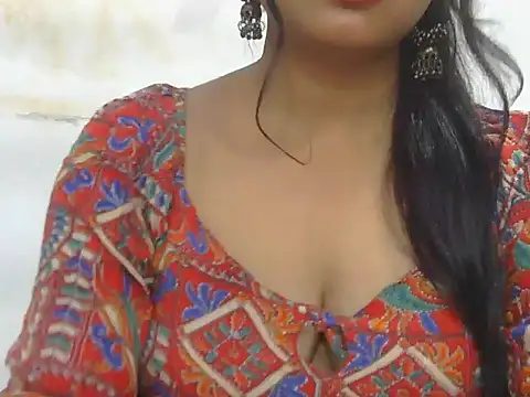 Snapshot of POOJA_199 chatting on 10-25-25, 07:18 POOJA 199 online show from 10-25-25, 07:18