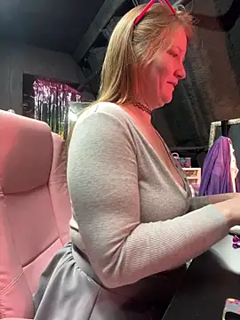 bigb00tycass online show from 12-16-25, 07:40