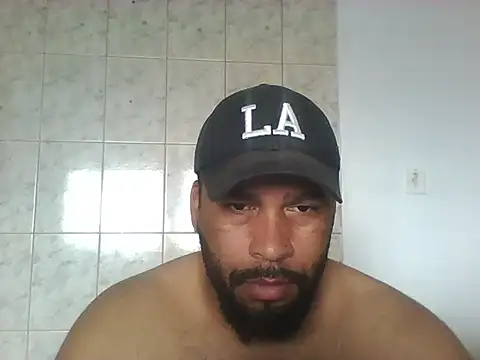 Snapshot of OliveiraSeven chatting on 05-02-26, 02:33 OliveiraSeven online show from 05-02-26, 02:33