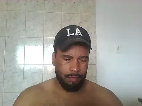 Snapshot of OliveiraSeven chatting on 05-08-26, 03:16 OliveiraSeven online show from 05-08-26, 03:16