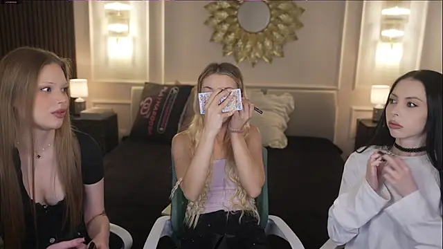 VivianSweet  online show from 04-14-26, 10:42